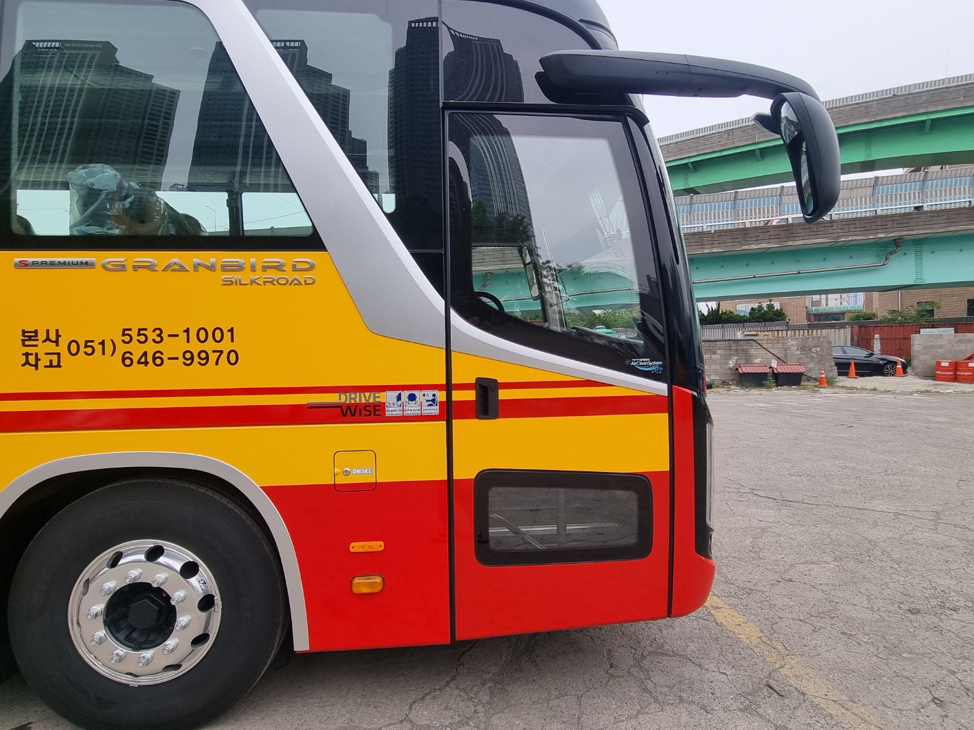 [부산, 경남출발] 결혼식, 관광서, 기업체 관광버스 대절 최신형 버스 44인승